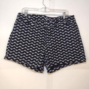 Old Navy Pixie Women's Black With White Print Shorts Size (14 R)